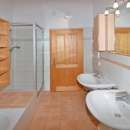 Ferienhaus 200w *