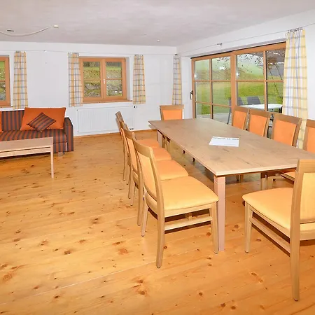 Semesterbostad Ferienhaus 200w